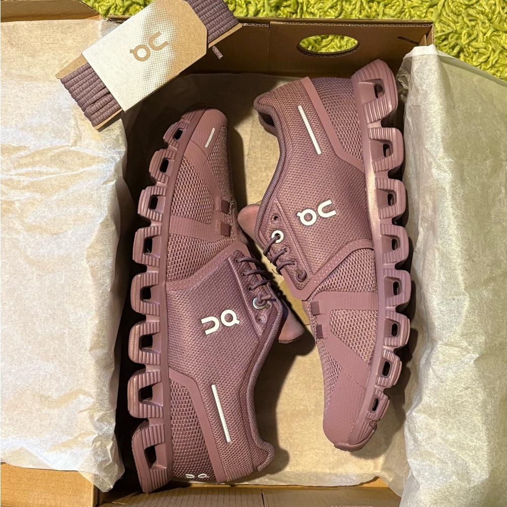 On Running Purple Athletic Shoes with Mesh Upper - Picture 2 of 5